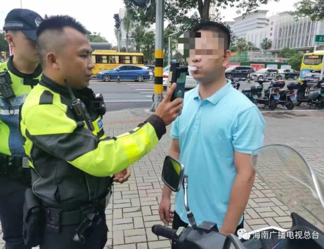 酒精測(cè)試儀多少算酒駕，睡醒≠酒醒！海口交警持續(xù)嚴(yán)查隔夜酒駕！