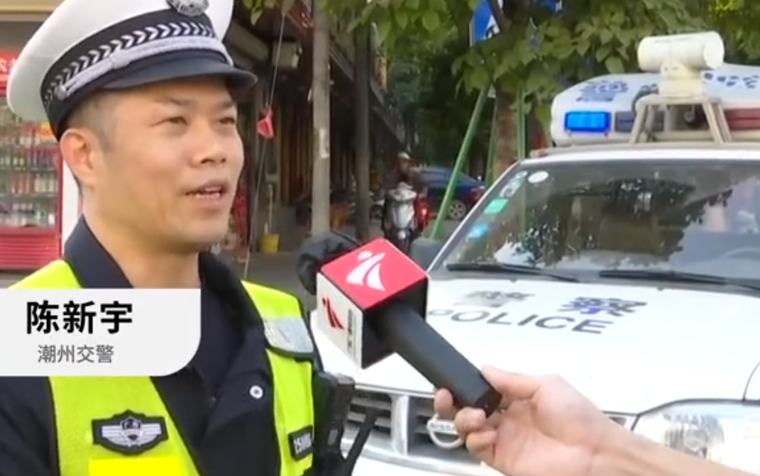 廣東一男子酒駕拒絕配合，鉆進(jìn)警方車底，妻子還動(dòng)手打警察